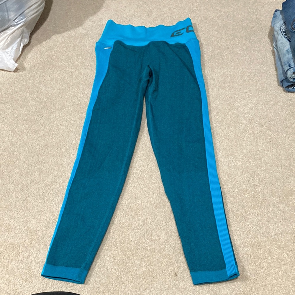 Echt scrunch butt leggings